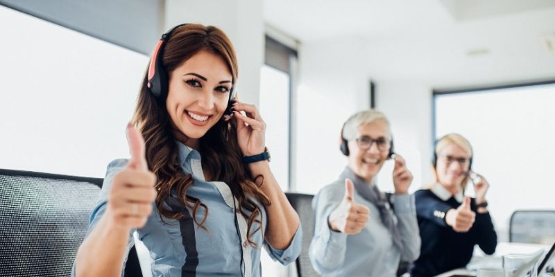 Giới thiệu st666 - Đánh giá toàn diện về sảnh cược hàng đầu 2 Nhân viên luôn nhiệt huyết phục vụ khách hàng